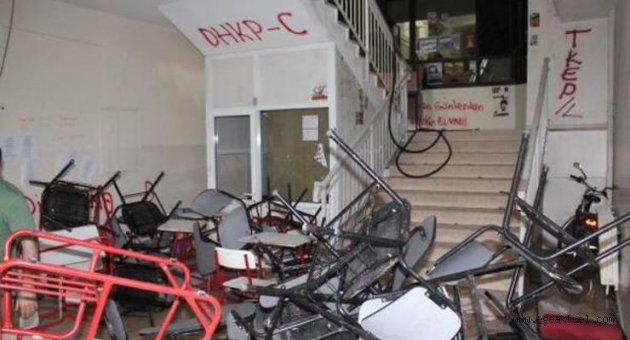 Ege Üniversitesi'nden eylemci öğrencilere 338 bin lira zarar faturası