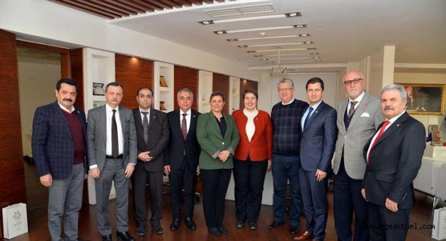 EGE'de kurultay zirvesi