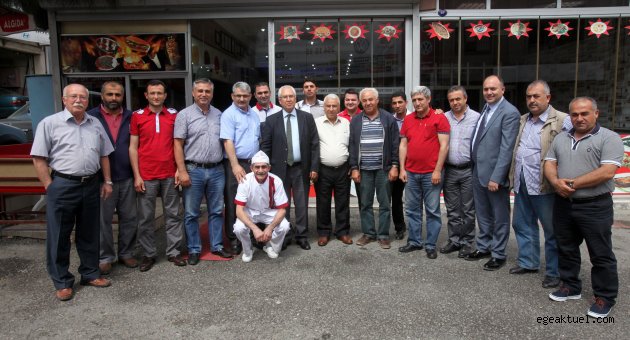 Esnafa yerinde dönüşümü anlattı
