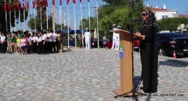 Foça'daki törende 'başörtüsü' tartışması!