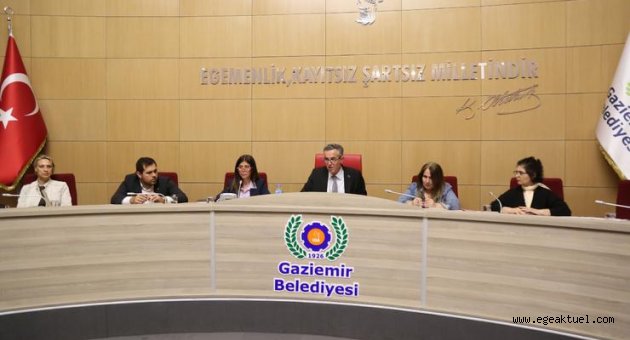 Gaziemir Meclisinde YSK kararına tepki açıklamaları