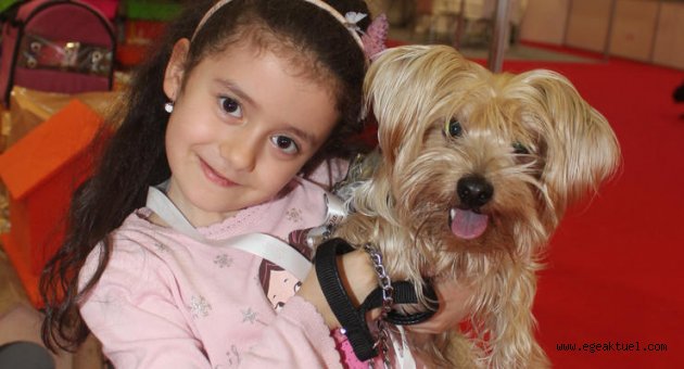Hayvan severler PET İzmir Fuarı'na koştu