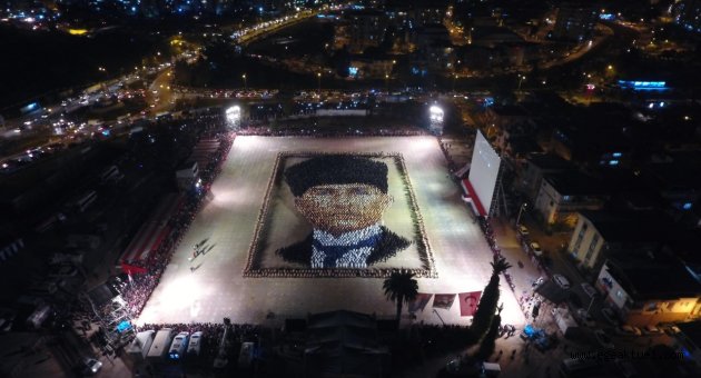 Herkes bu yılki sürpriz gösteriyi beklemeye başladı