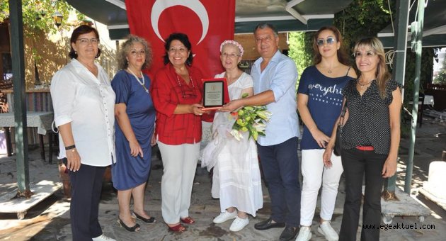 İESOB Kadın Platformu büyüklerini unutmadı…