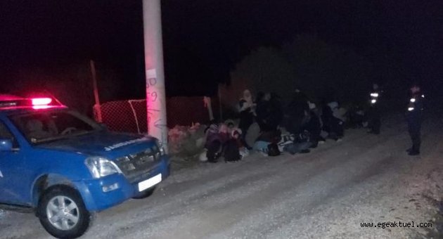 İzmir’de 40 düzensiz göçmen yakalandı