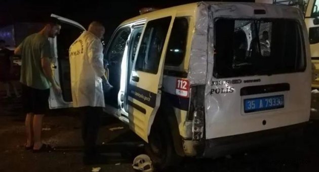 İzmir’de trafik kazası! 1 polis şehit, 4 yaralı