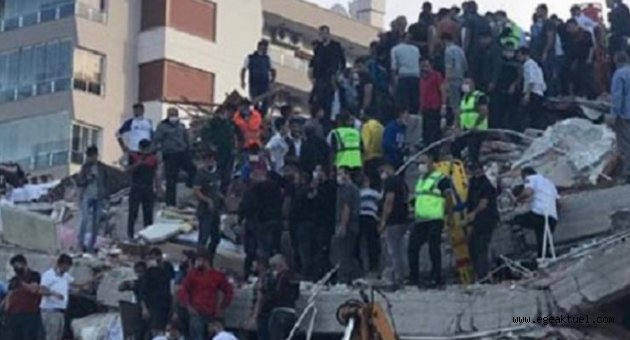 İzmir’de üç kişi enkazdan sağ olarak çıkarıldı