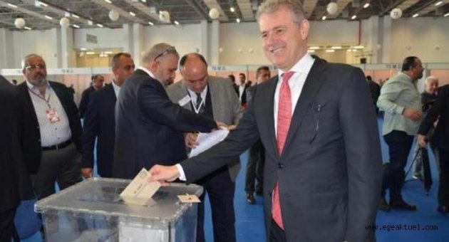 İzmir Ticaret Odası seçimlerine yoğun katılım