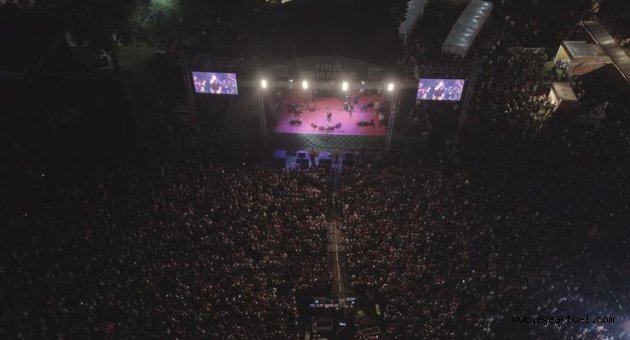İzmir yeni yaşını fuarda kutladı