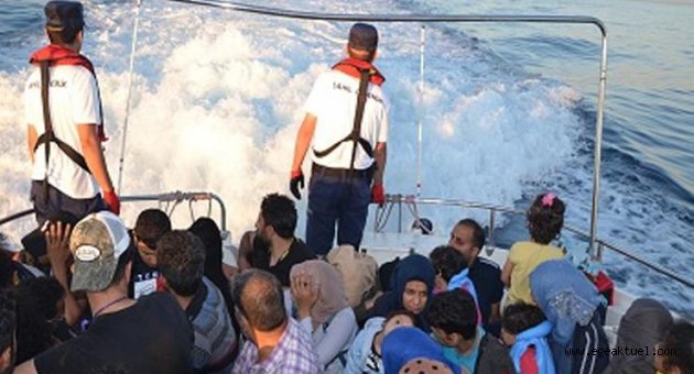 İzmir'de 50 kaçak göçmen yakalandı