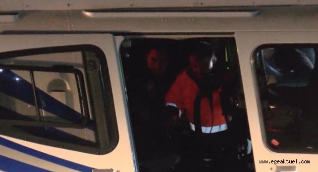İzmir'de alevlerle mücadelede bir ilk: Bakan Pakdemirli'den 'gece' uçuşu