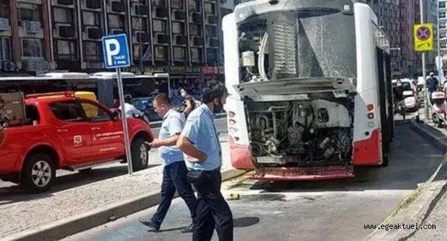 İzmir'de belediye otobüsünde yangın çıktı!