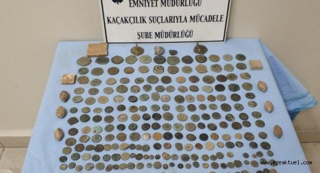 İzmir'de çok sayıda tarihi eser ele geçirildi