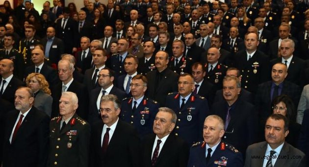 İzmir'de duygu dolu tören