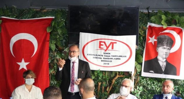 İzmir'de EYT'lilerden İktidara Mesaj