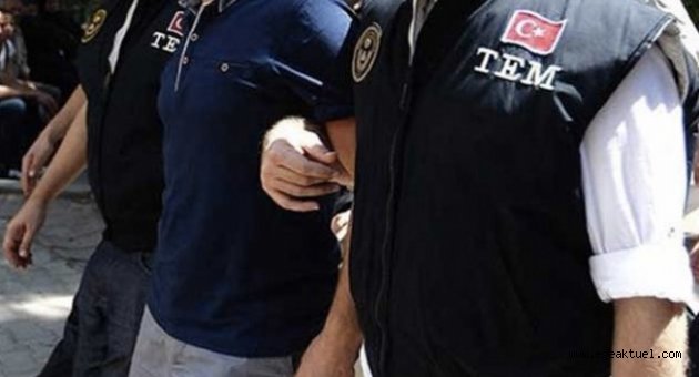 İzmir'de FETÖ operasyonu 6 gözaltı
