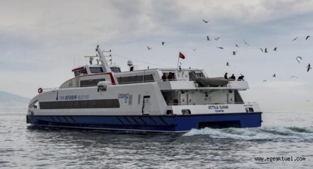 İzmir'de olumsuz hava şartları nedeniyle vapur seferleri durduruldu