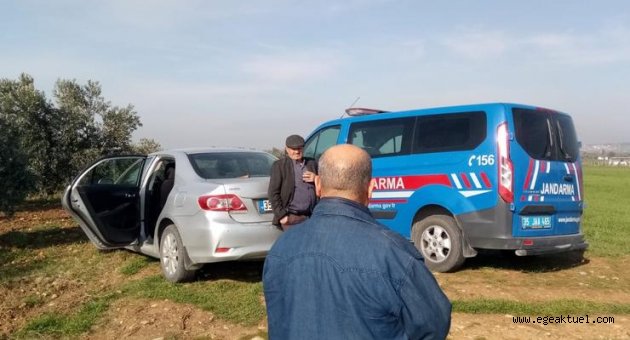İzmir'de şüpheli ölüm: Araç içerisinde ölü bulundu
