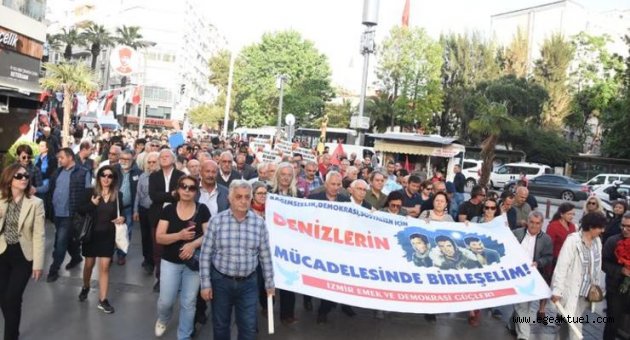 İzmir'de üç fidan anıldı