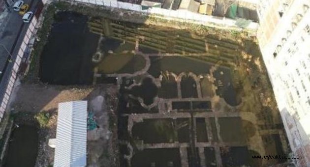 İzmir'in merkezindeki tarih sahipsiz kaldı