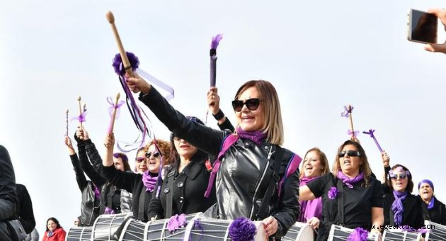 Kadına şiddete “davullu” tepki