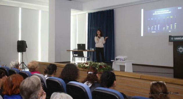 Karabağlar Belediyesi “Davranışsal Bağımlılıkla Mücadele” başlıklı seminer düzenledi