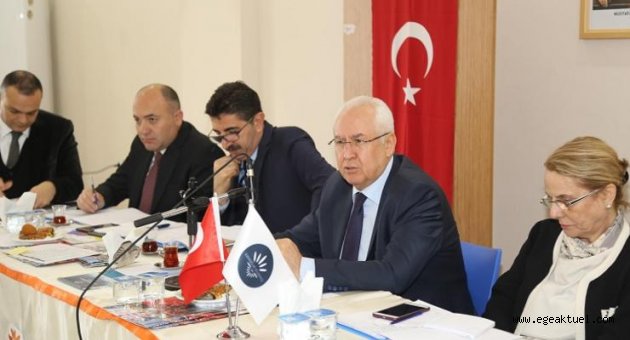 Karabağlar Belediyesi muhtarları dinliyor!