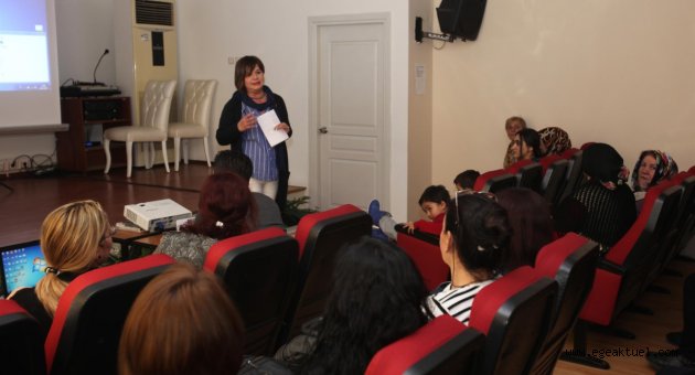 Karabağlar'da film okuma atölyesi başladı