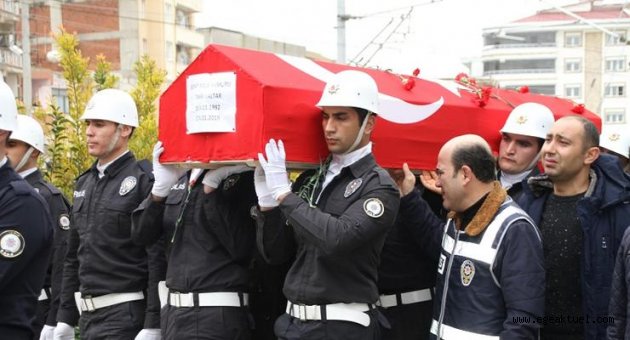 Kazada şehit olan trafik polisi gözyaşlarıyla uğurlandı 