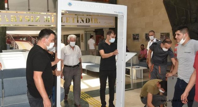 Kemalpaşa Belediyesi’nden Mopak Teknik Lisesi’ne Ar-Ge desteği