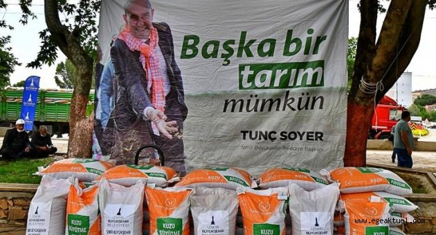 Kiraz'daki üreticilere 333 ton kuzu büyütme yemi hibe edildi