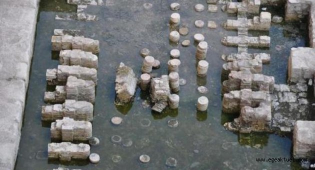 Konak'ta 'Roma imparatorluk salonu' çıktı
