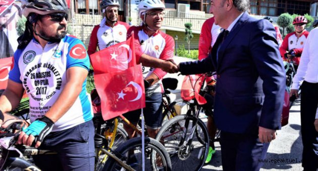Kurtuluşun 97. Yılı Ata'nın İzmir'e baktığı yerde kutlandı
