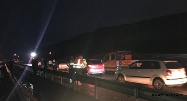 Manisa - İzmir yolunda heyelan
