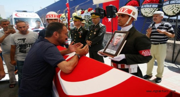 Manisa şehitleri için İzmir'de son yolculuk