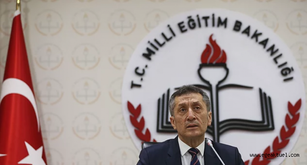 Milli Eğitim Bakanı Ziya Selçuk, İzmir'de