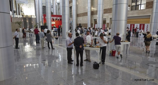Mınex fuarı kokteylinde sektör bir araya geldi