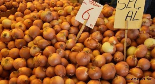 Pazarda soğan satışları azaldı