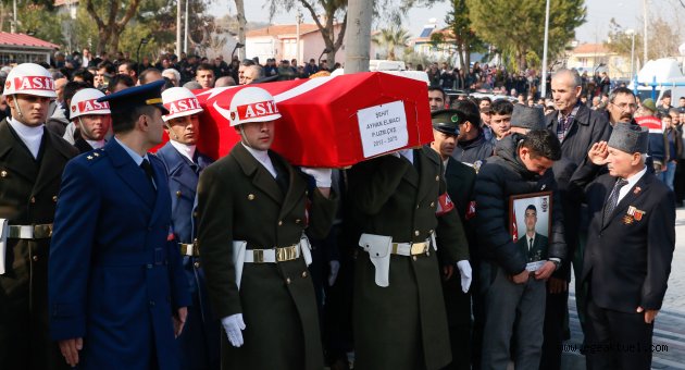 Şehidimizi son yolculuğuna gözyaşlarıyla uğurladık