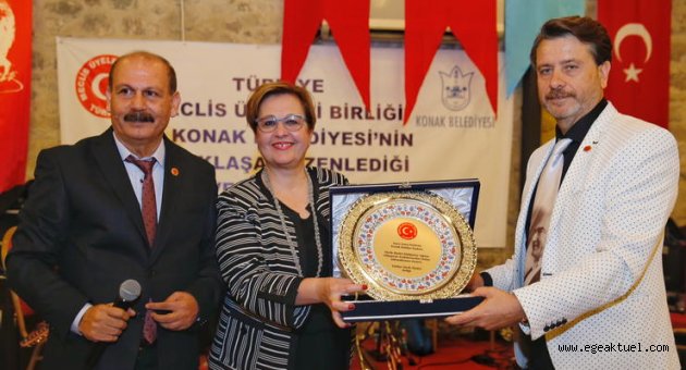Siyasetin duayenleri Konak’ta buluştu