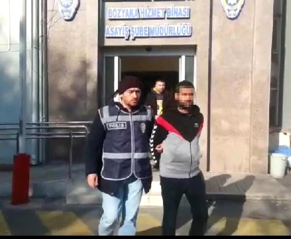 Taksiciye Bıçaklı Gaspa 2 Tutuklama