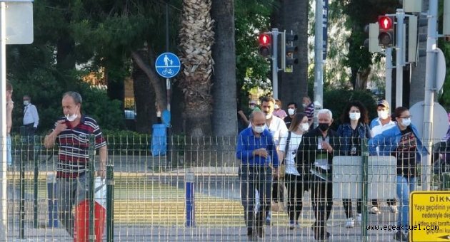 Tam kapanma sonrası İzmir'de yoğunluk