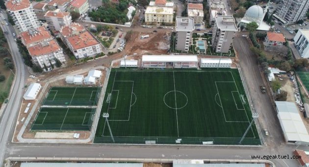 Ünlüler Buca'nın efsaneleriyle dostluk maçında buluşacak