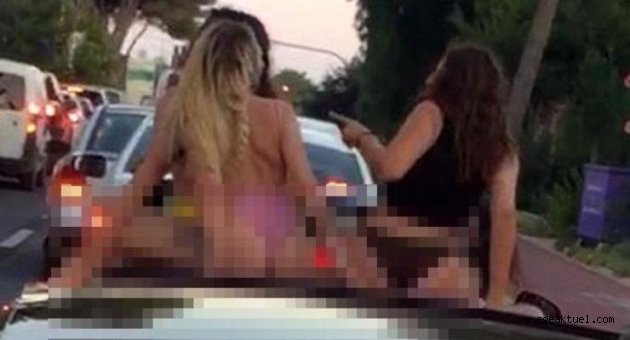 Üstü açık otomobilde dans eden bikinili gençler karakolluk oldu