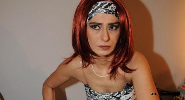 Yıldız Tilbe İzmir'de karakolluk oldu